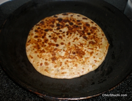 gobhi/ cauliflower paratha